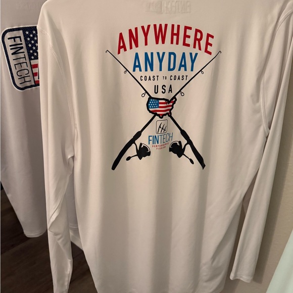 Men’s Long Sleeve Performance Fishing Shirts - Picture 4 of 5